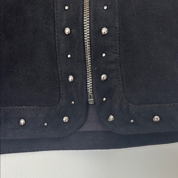 American Eagle 🦅 Black Suede “feels” High waist Studded Women's Skirt size 10 - Picture 4 of 8